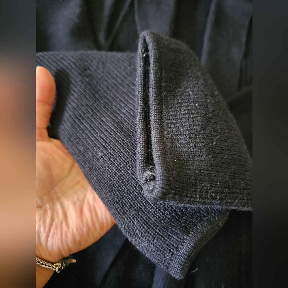 Escada Black Wool Cardigans. - Picture 8 of 10